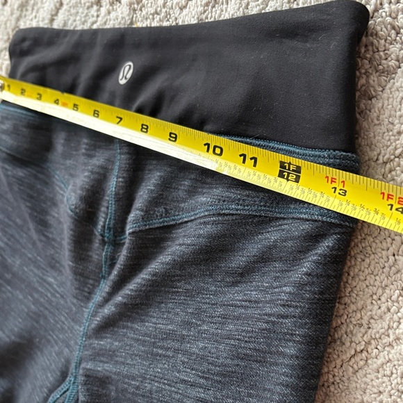 Lululemon athletica Woman’s Size 4 Black and Gray Leggings - Picture 7 of 8